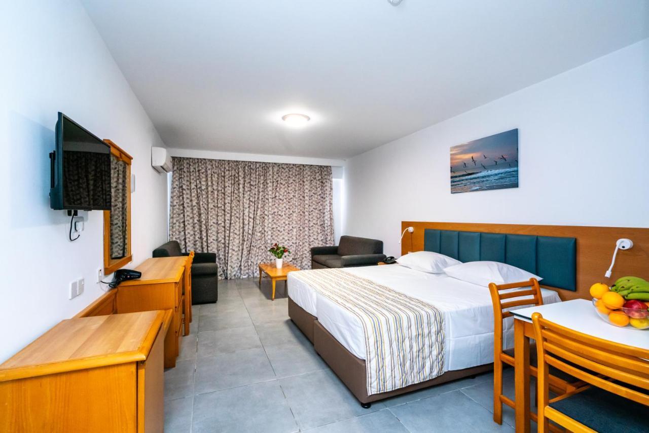 Helios Bay Hotel&Suites Klorakas Exterior foto