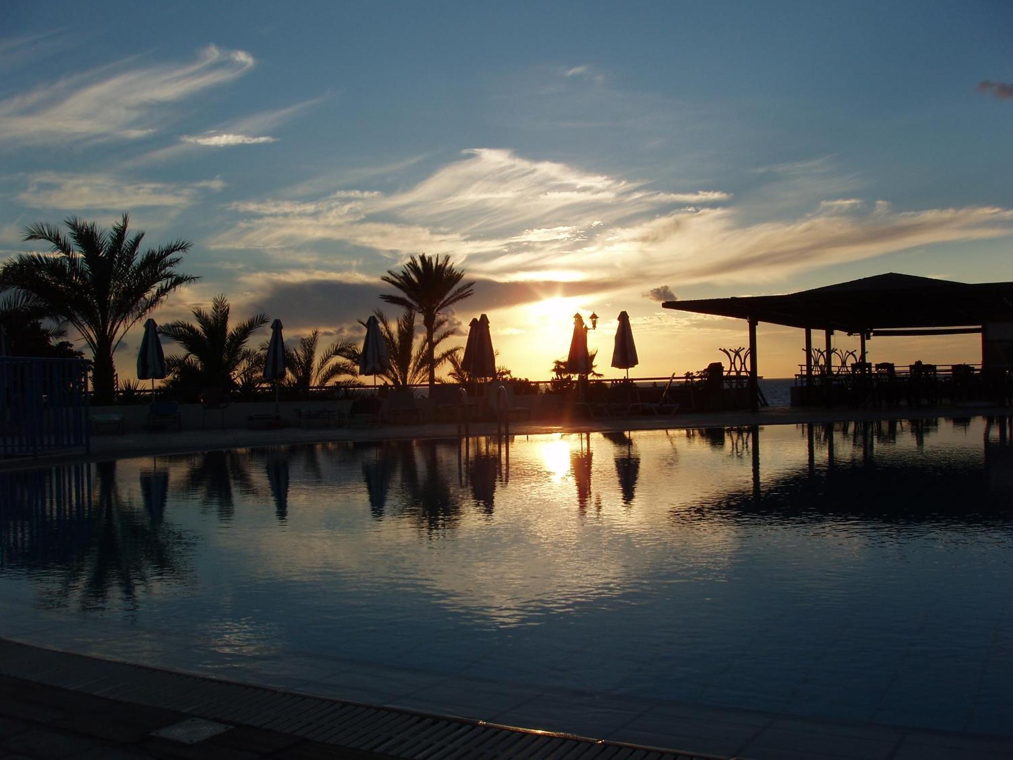 Helios Bay Hotel&Suites Klorakas Exterior foto