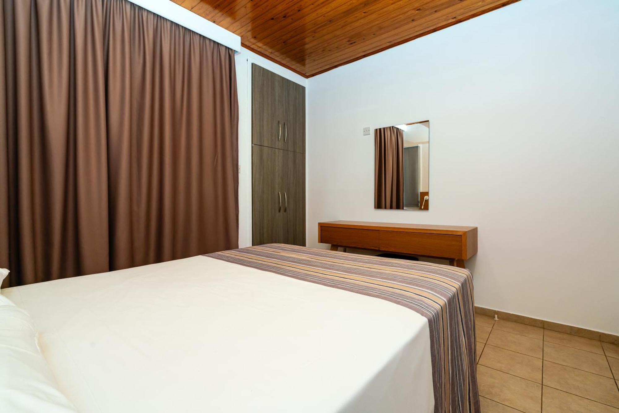 Helios Bay Hotel&Suites Klorakas Exterior foto