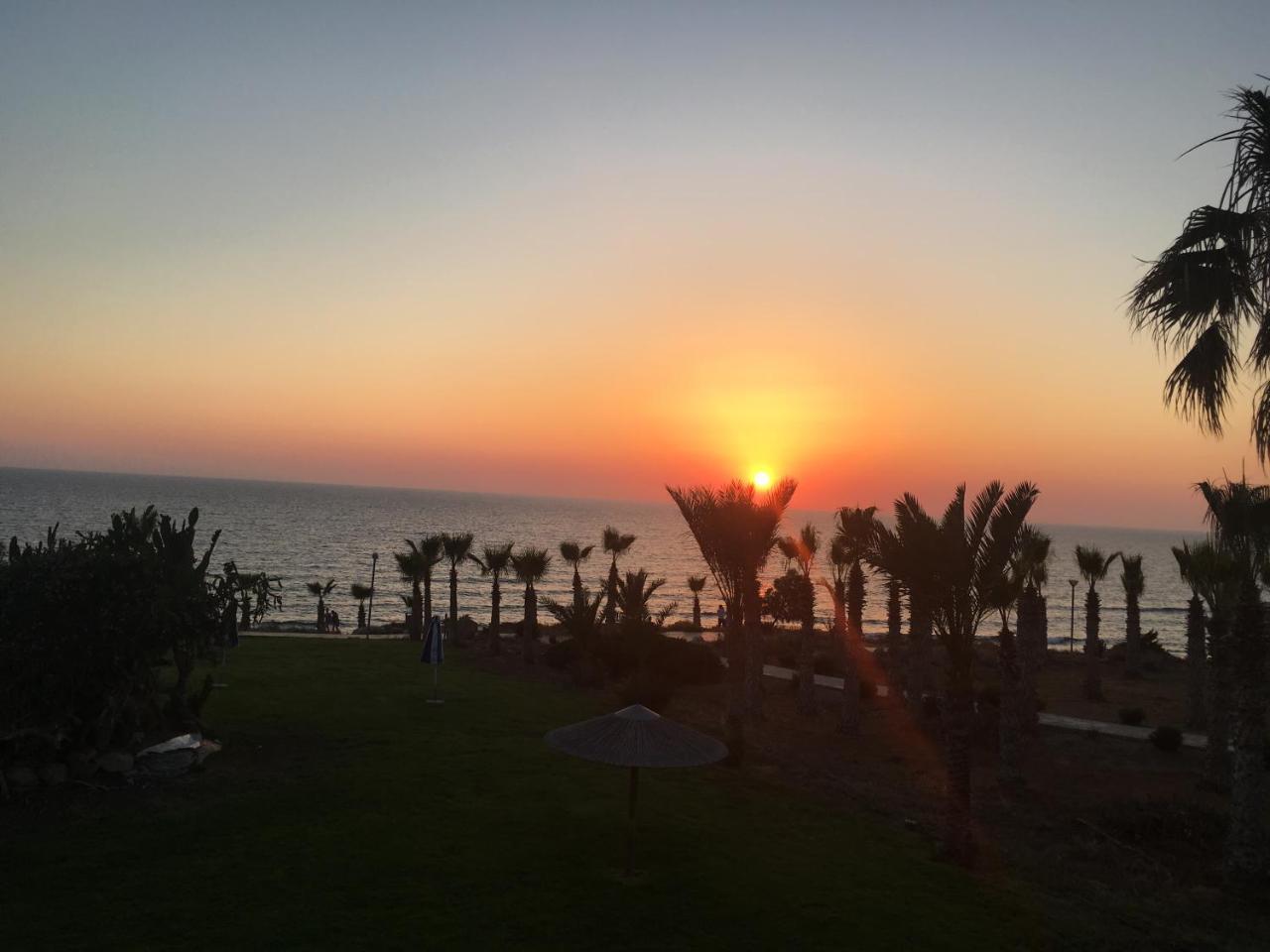 Helios Bay Hotel&Suites Klorakas Exterior foto